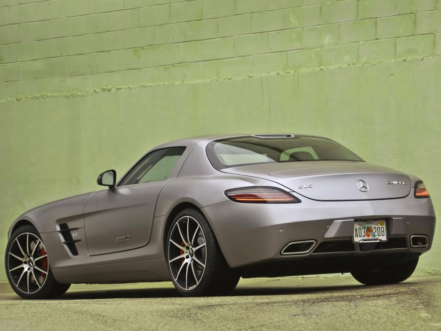  Mercedes-Benz SLS AMG GT 2012 года  (US) (фото 11 из 27)
